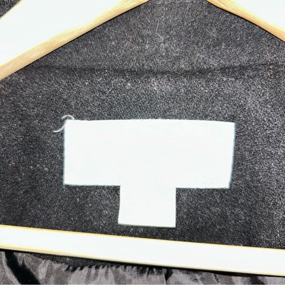 SOLD Michael Kors Black Wool Blend Asymmetric Zip Gold Zip/Pockets Sz 3X-EUC - Picture 3 of 8